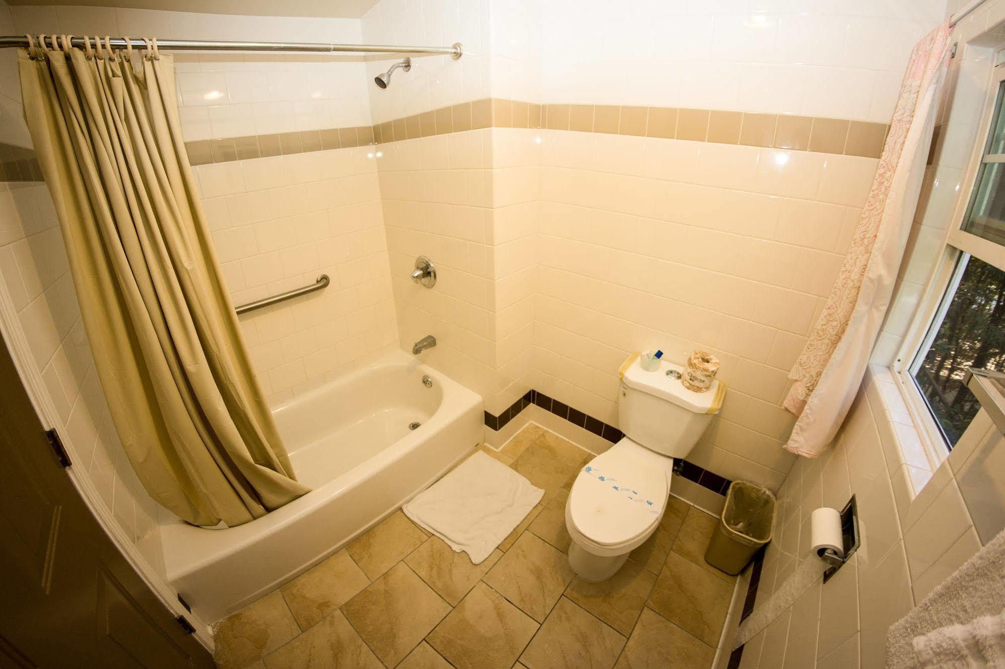 Hollywood La Brea Motel 2*